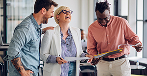 How storytelling can help strengthen teams at work 